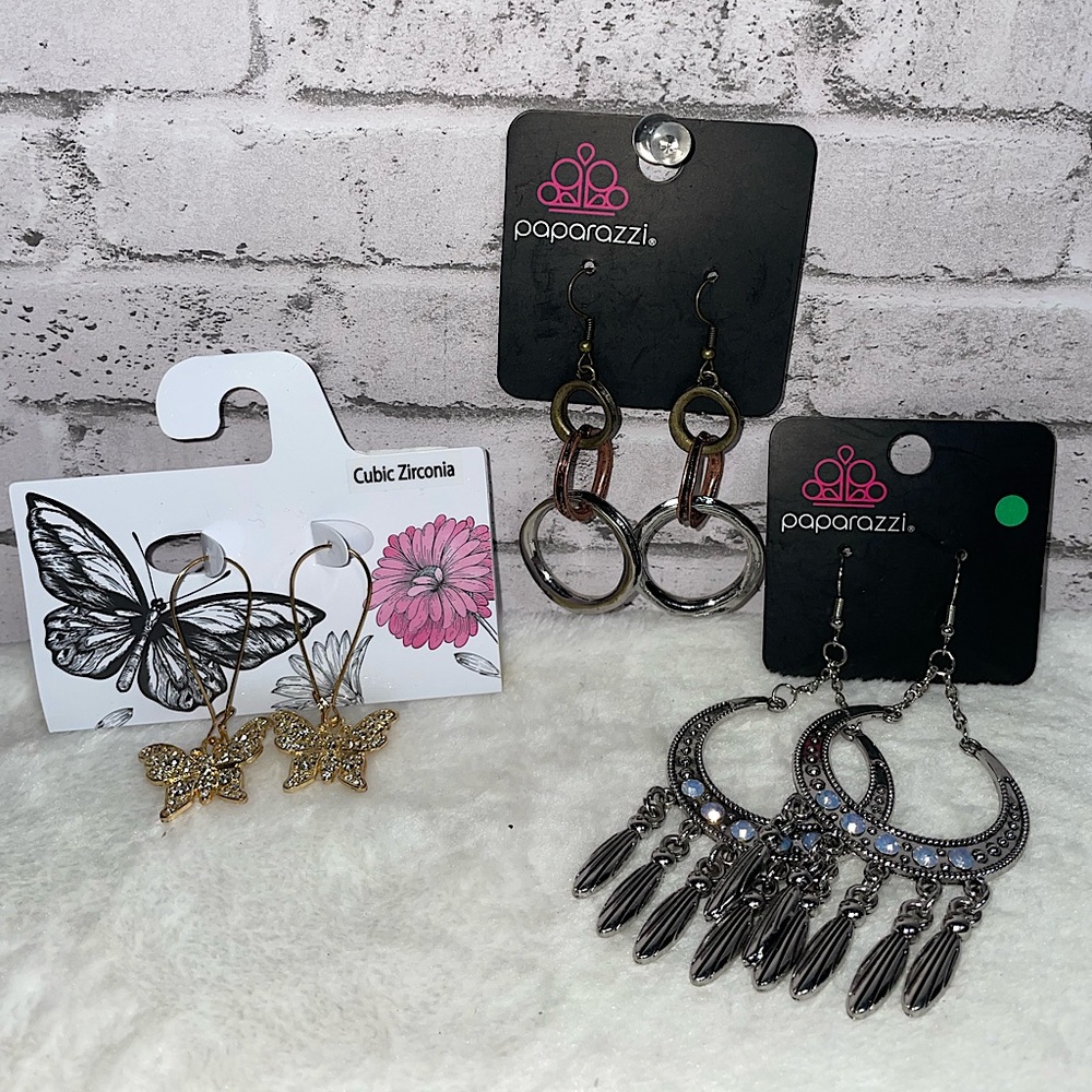 Lot Of 3 Earrings